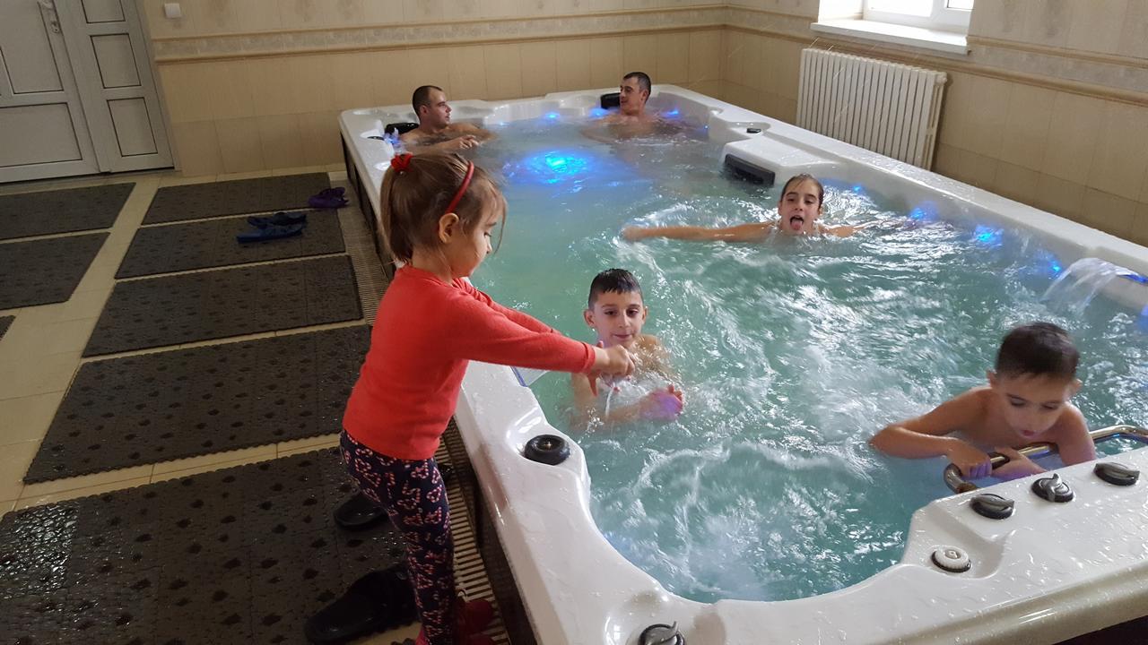 Hotel Confort Drochia Luaran gambar